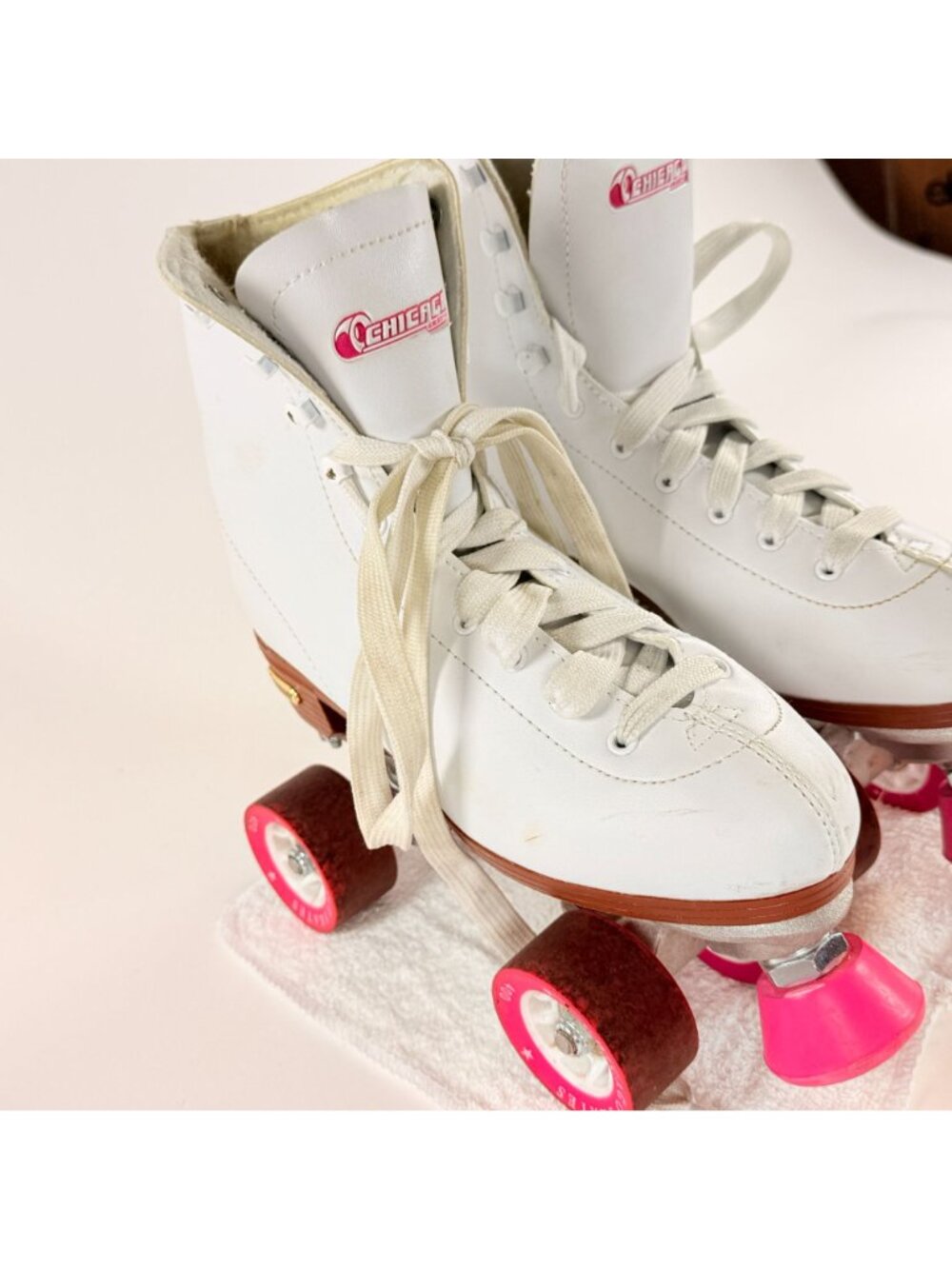 Chicago Classic Roller Skates w/Key Womens Size 7 White Quad Rink Skates CRS400